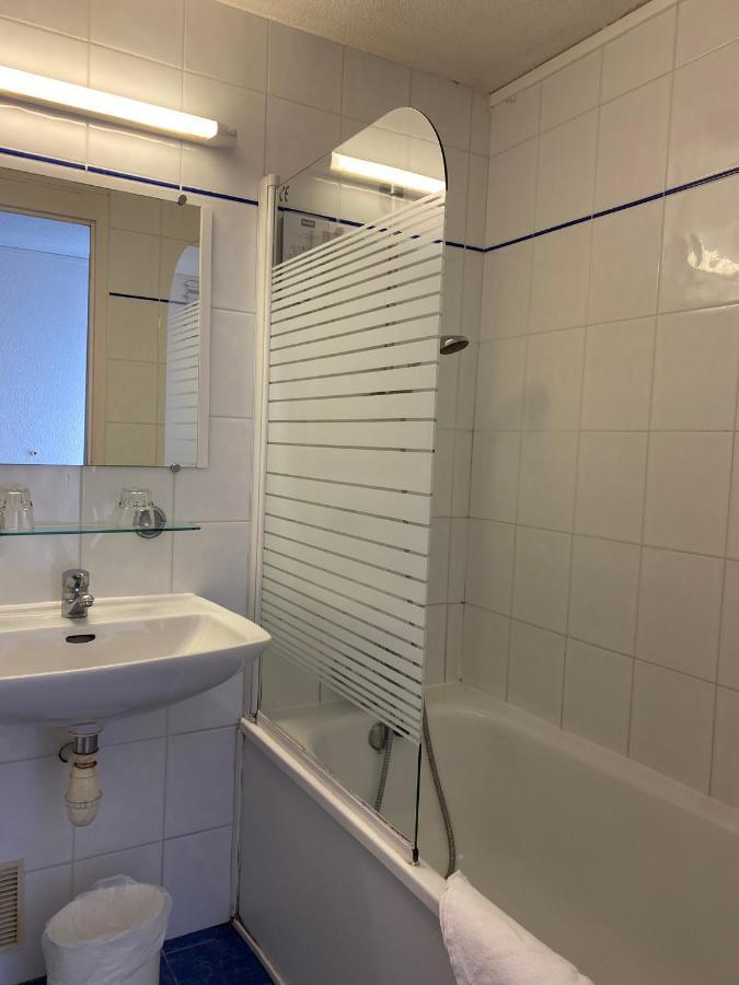 Shelder Hotel - Cherbourg En Cotentin - Equeurdreville Εξωτερικό φωτογραφία