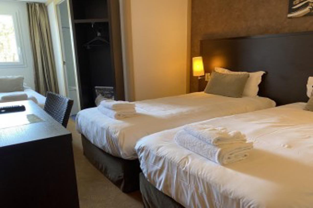 Shelder Hotel - Cherbourg En Cotentin - Equeurdreville Εξωτερικό φωτογραφία
